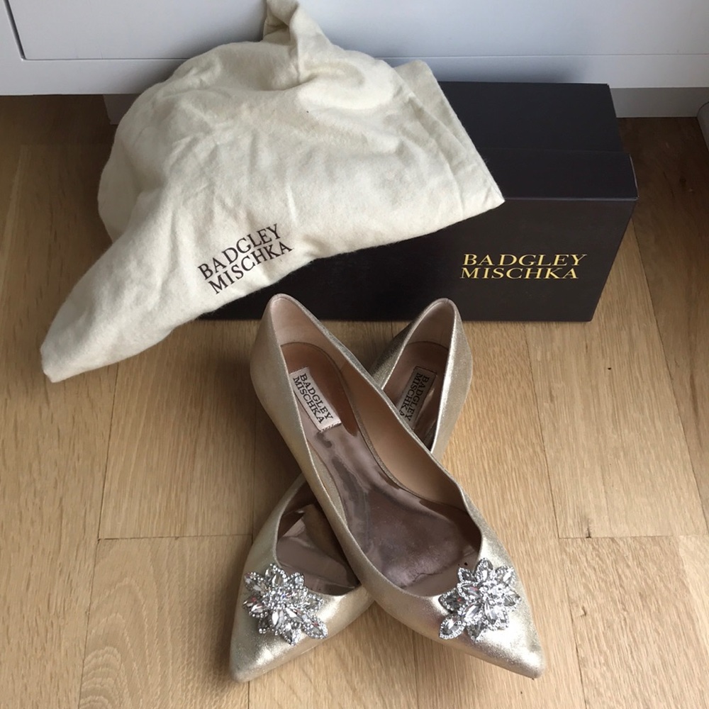 Authentic Badgley Mischka gold flats wore ONCE